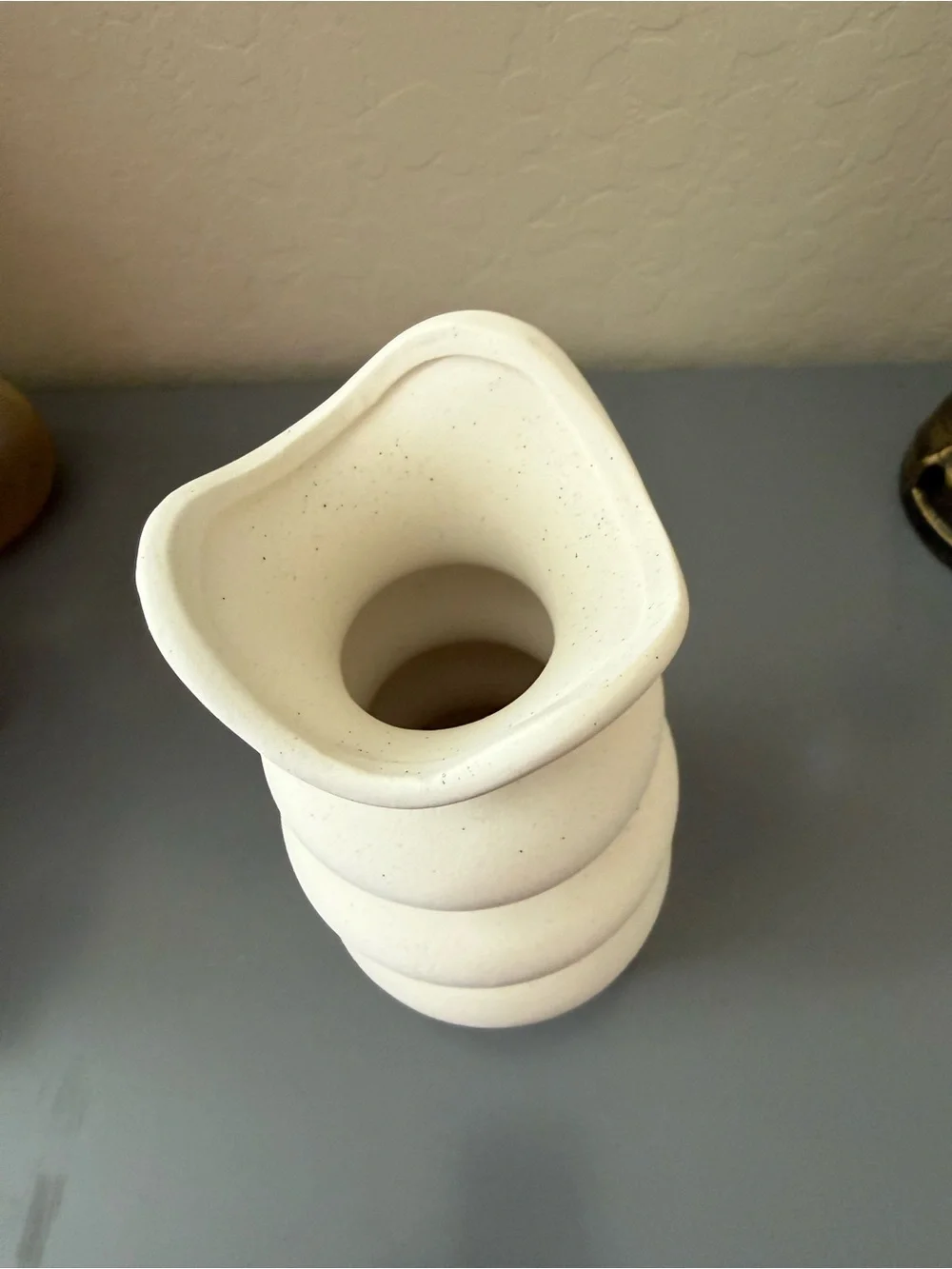 Minimalist Cream Sculptural Vase - Unbranded